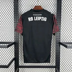 Maillot RB Leipzig Third 2025/2026, dos sur fond grillagé