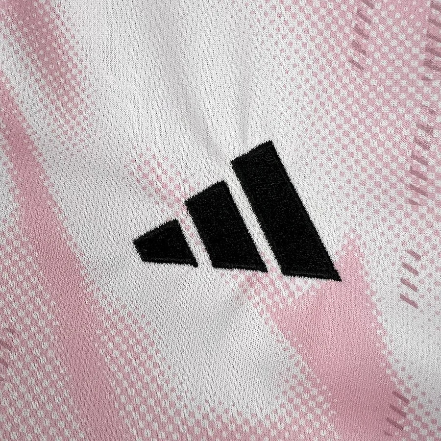 Trikot Real Madrid Konzept Rosa 2024/2025