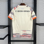 Maillot Bayern Munich Extérieur 2025/2026 vue de dos