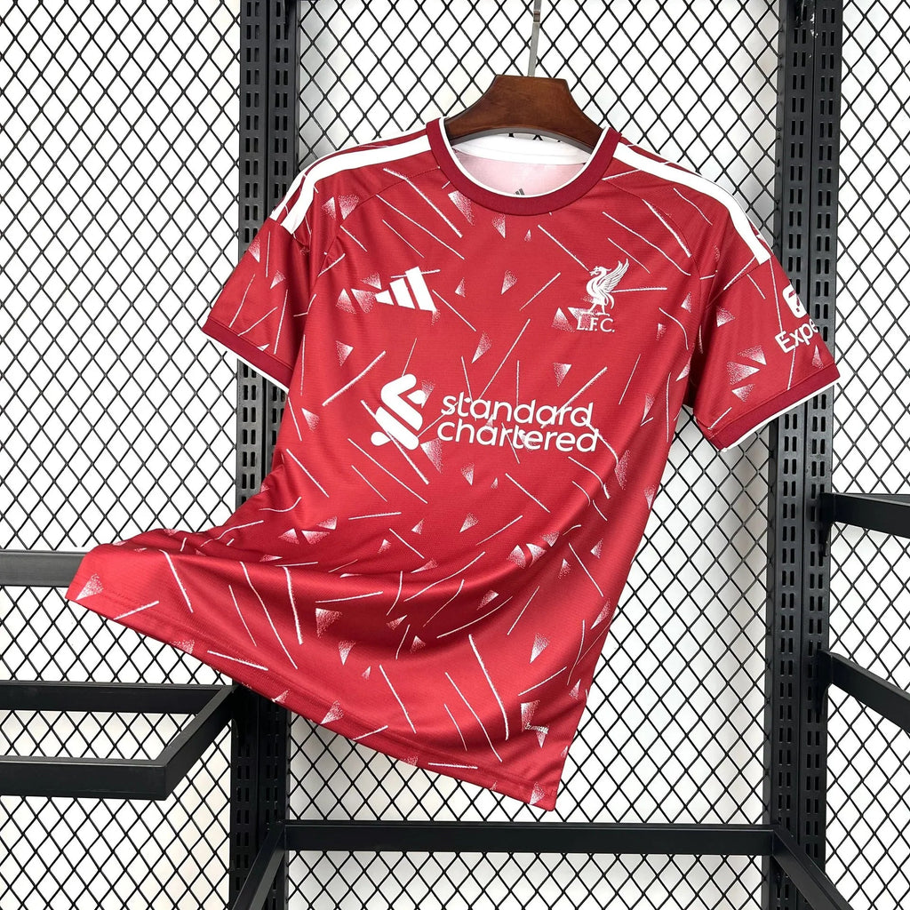 Maillot Liverpool Domicile 2026/2027 vue de face