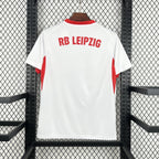 Maillot RB Leipzig Domicile 2026/2027 vue arrière sur fond grillagé