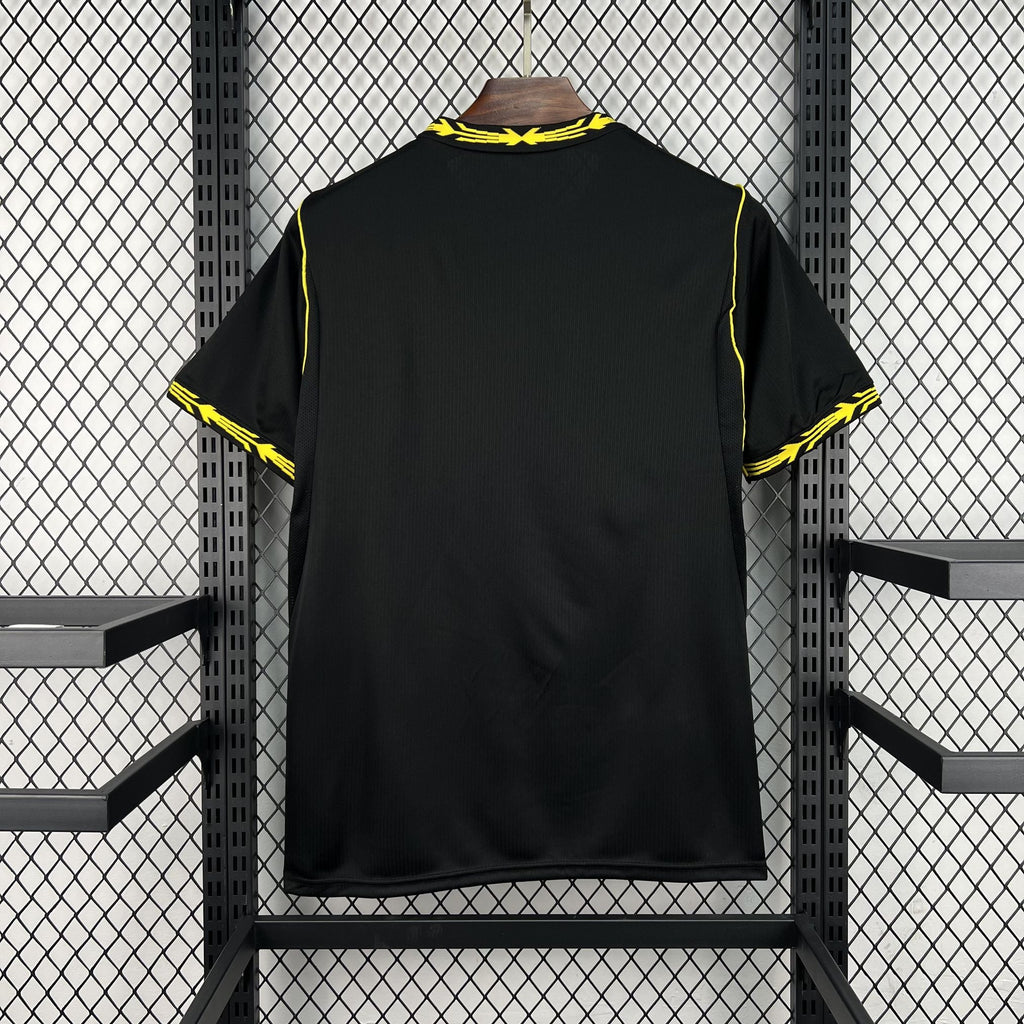 Maillot Chelsea Extérieur 2026/2027 vue arrière sur fond grillagé