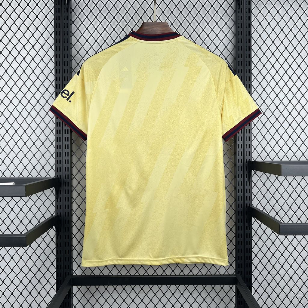 Maillot Arsenal Third 2026/2027 vue arrière sur fond grillagé