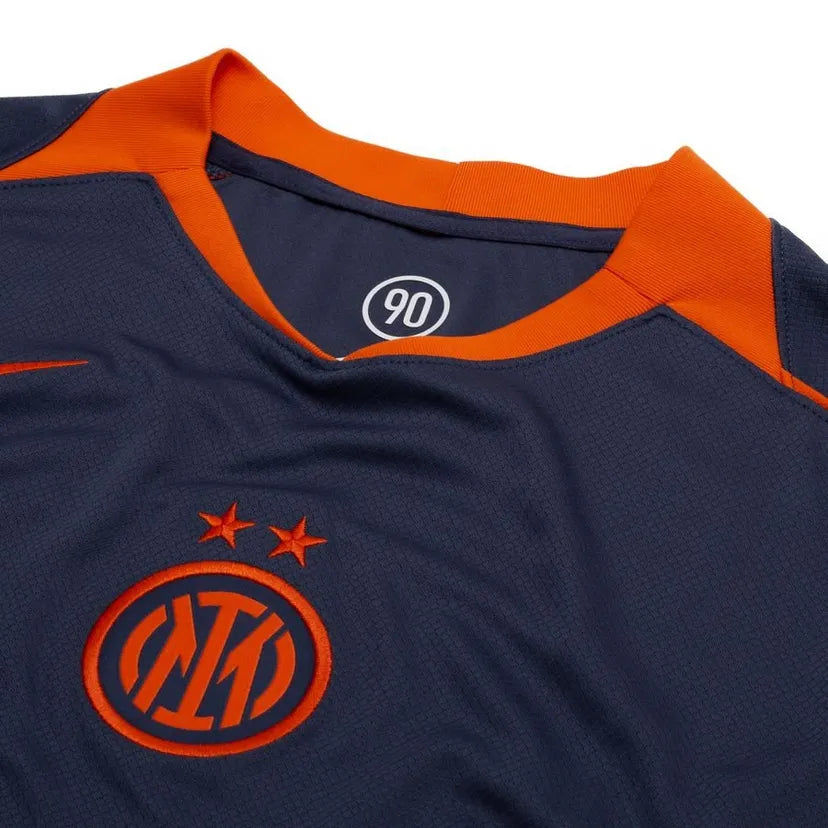 Maillot Inter Milan Third 2025/2026 vue arrière sur fond grillagé